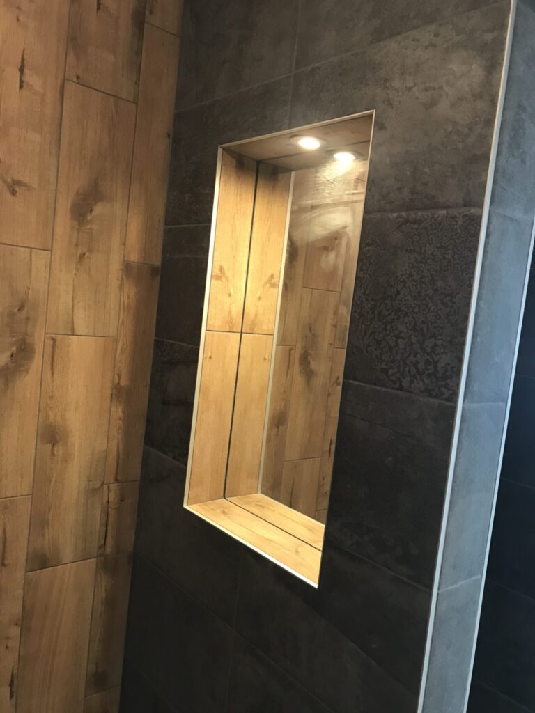 Kompletná rekonštrukcia kupelna Kostoliste– moderný interiér