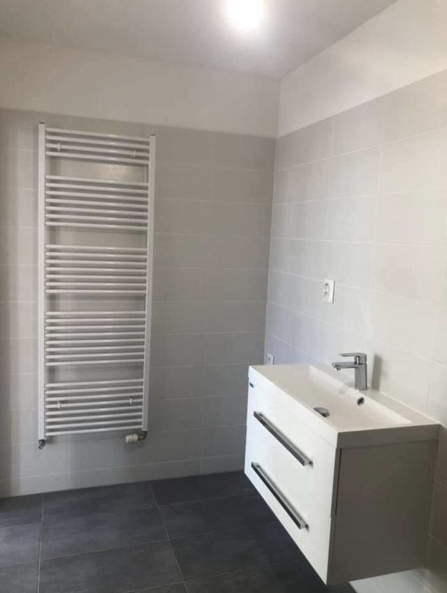 Kompletná rekonštrukcia kupelna Bratislava– moderný interiér