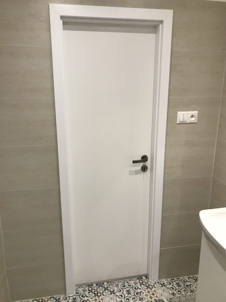 Kompletná rekonštrukcia bytu kupelna bratisdlava– moderný interiér