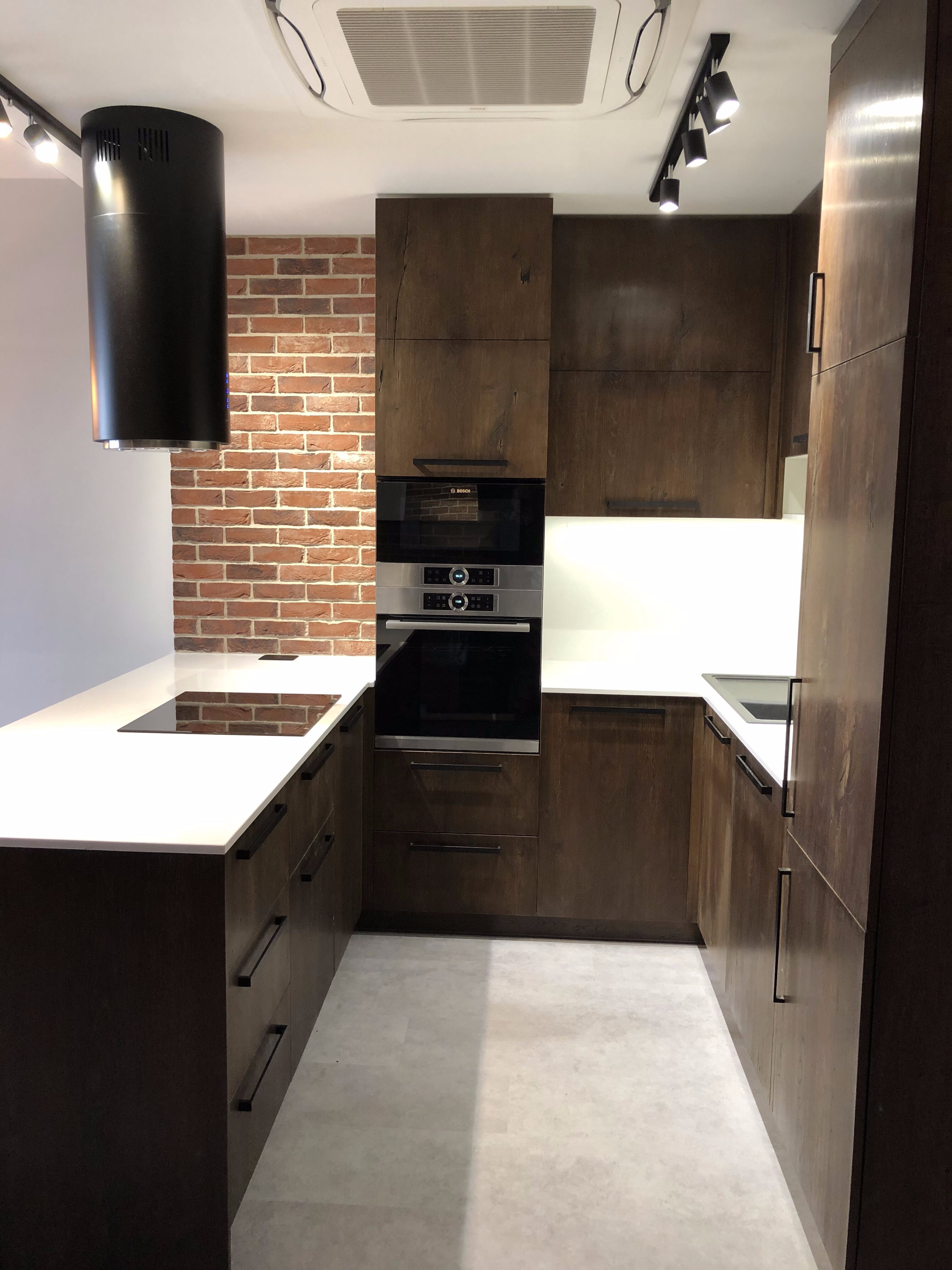 Kuchyňa na mieru vyrobená pre byt v Bratislave – OK Interier