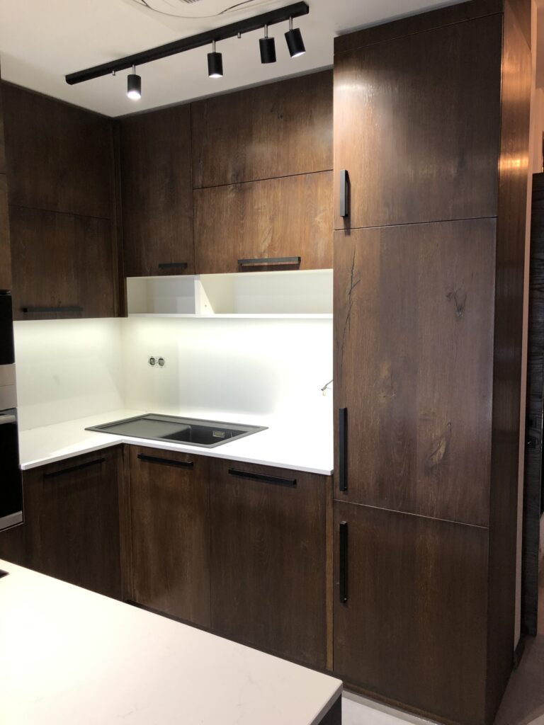 Kuchyna a spalna na mieru vyrobená pre byt v Malacky – OK Interier