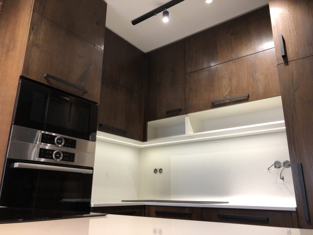 Kuchyna a spalna na mieru vyrobená pre byt v Malacky – OK Interier